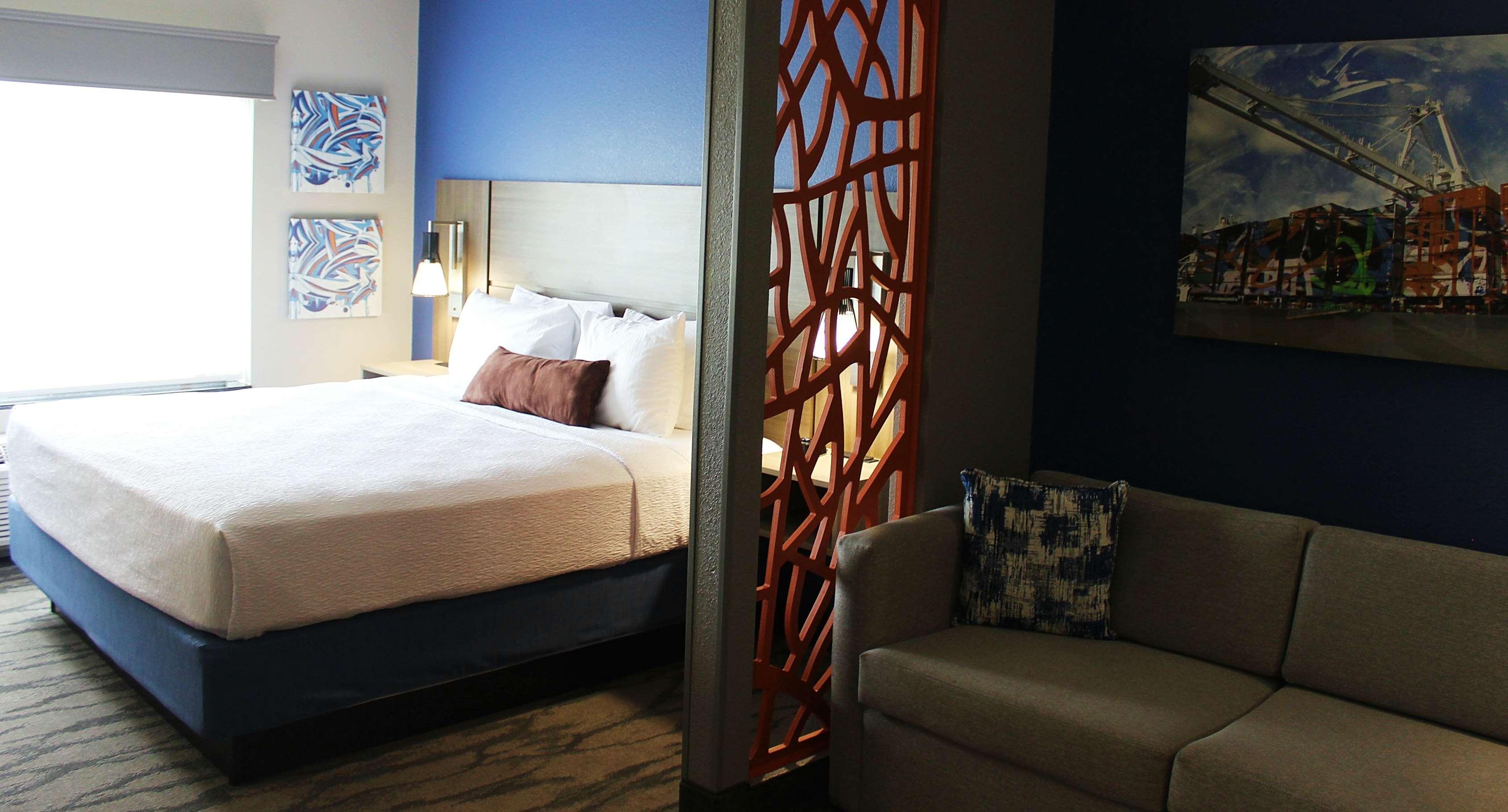 Best Western Plus Castlerock Inn & Suites Бентънвил Екстериор снимка